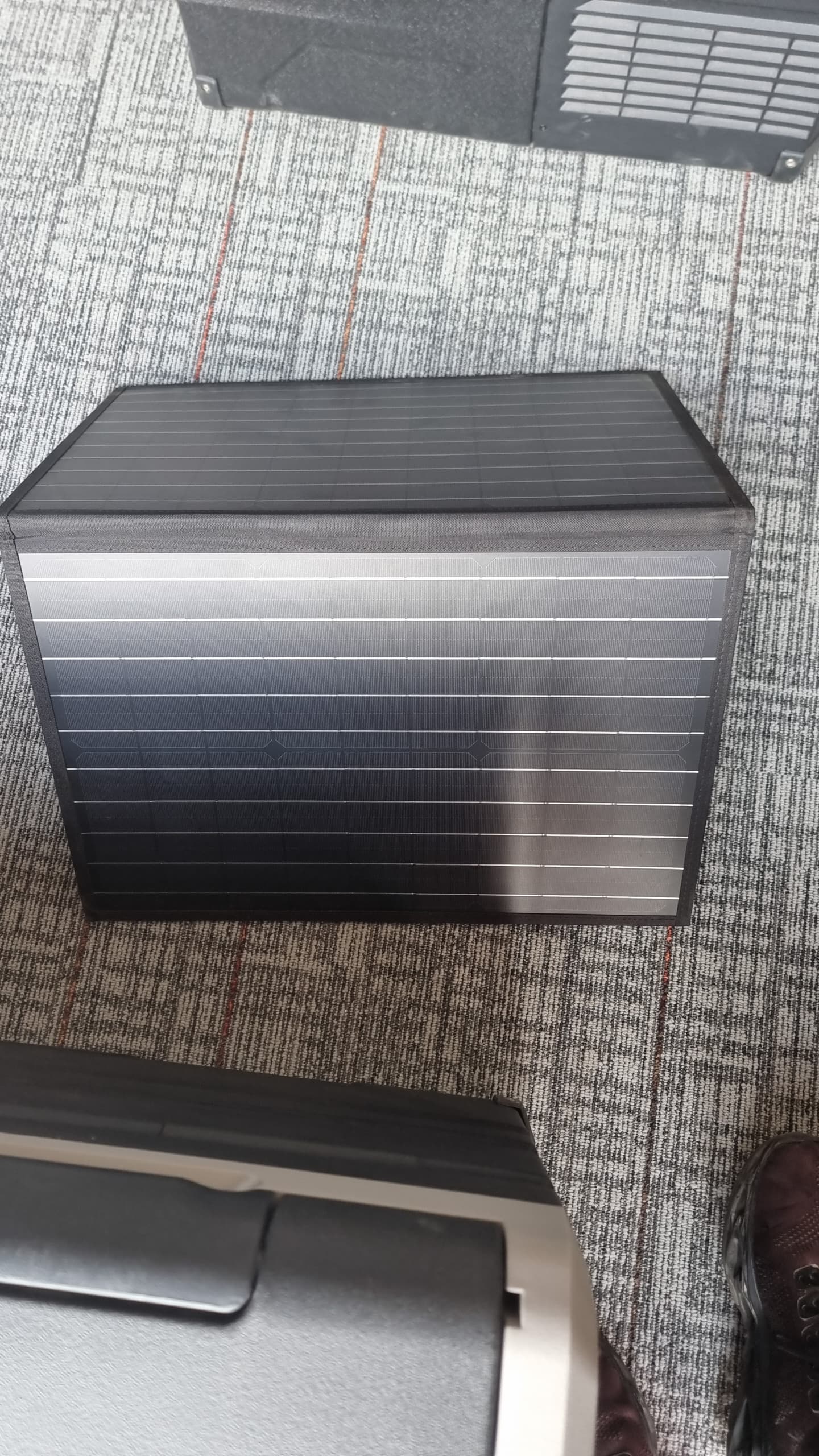 100 WT solar panel foldable