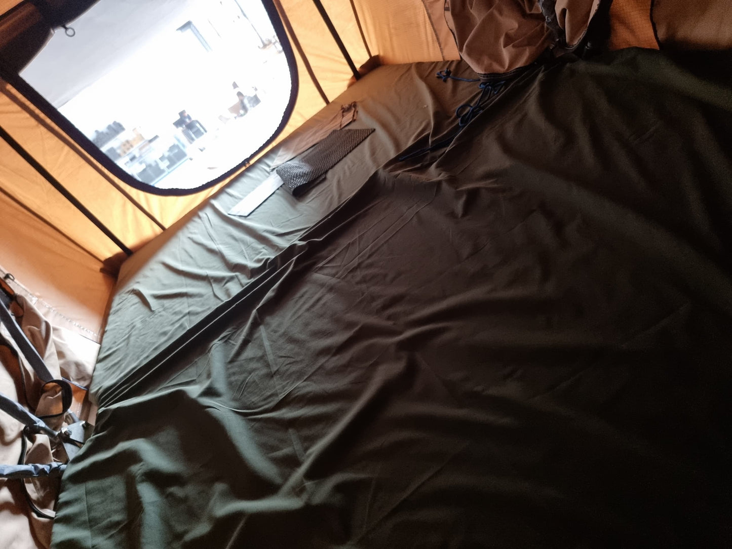 Roof top tent (RTT2)