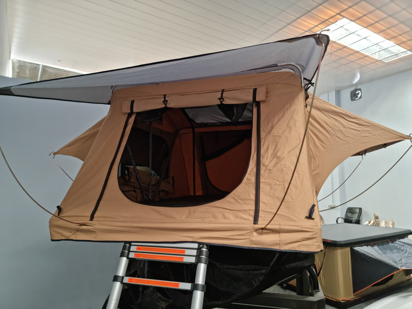 Roof top tent (RTT1)